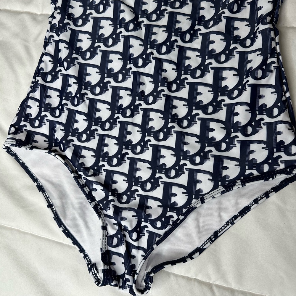 Signature One-Piece Swimsuit Navy and white monogram size XL - Picture 5 of 11